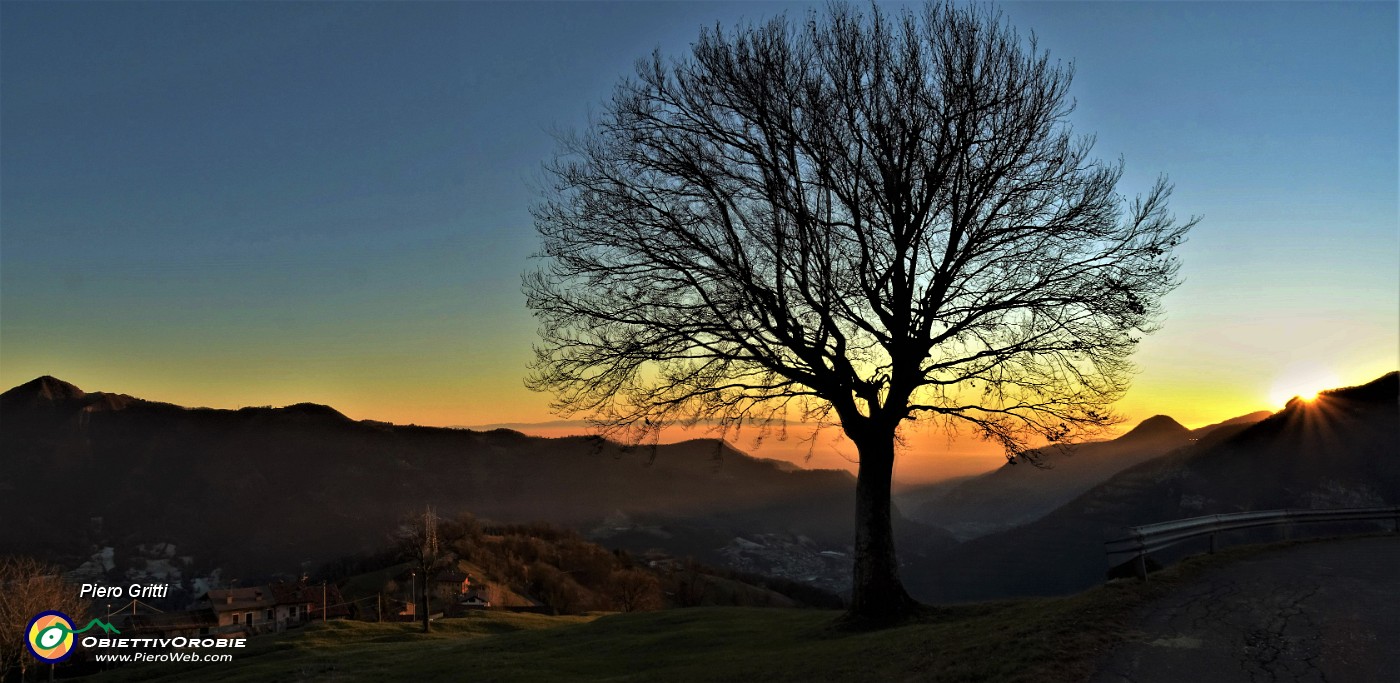 05 Tramonto da Zergnone di Zogno con vista in Canto Alto (il giorno prima).jpg